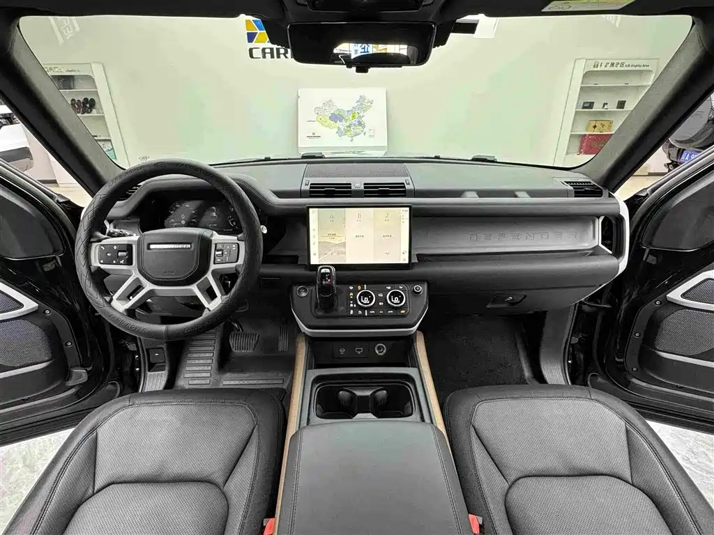Land Rover Defender — миниатюра 11