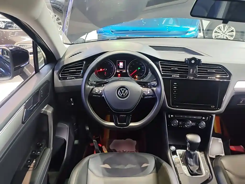 Volkswagen Tiguan L — миниатюра 11