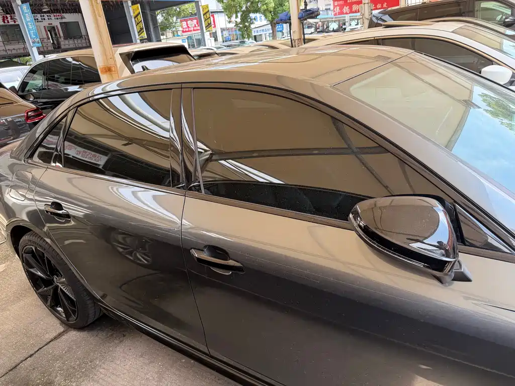 Audi A4L 2023 40 TFSI quattro Luxury