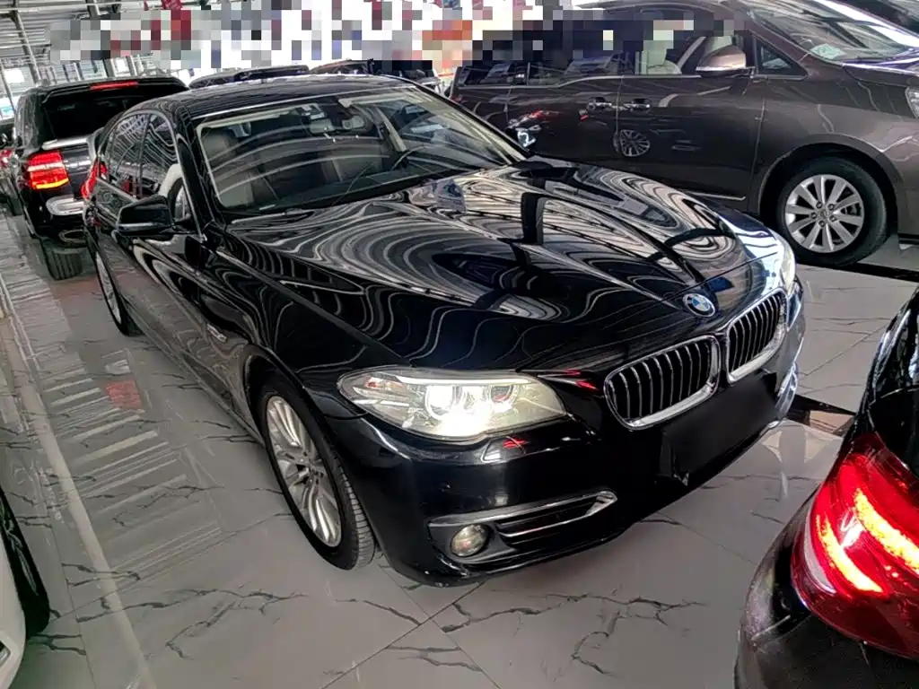 BMW 5 Series — миниатюра 4