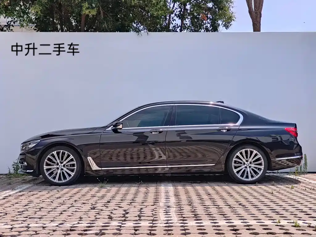 BMW 7 Series 7 2017 740Li xDrive