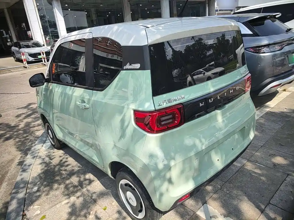 Wuling MINIEV — миниатюра 5