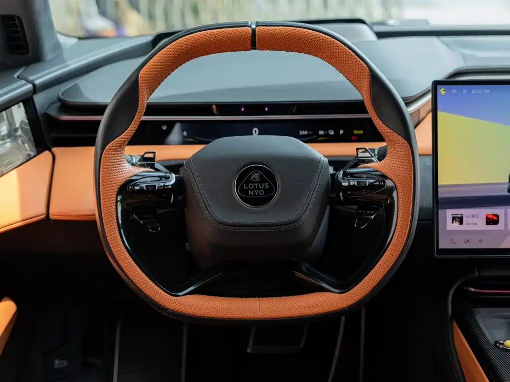 Lotus EMEYA — миниатюра 11