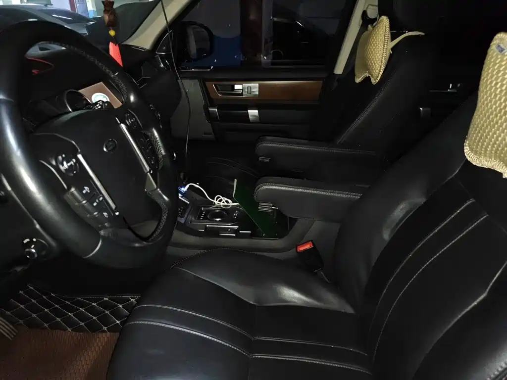 Land Rover Discovery — миниатюра 8