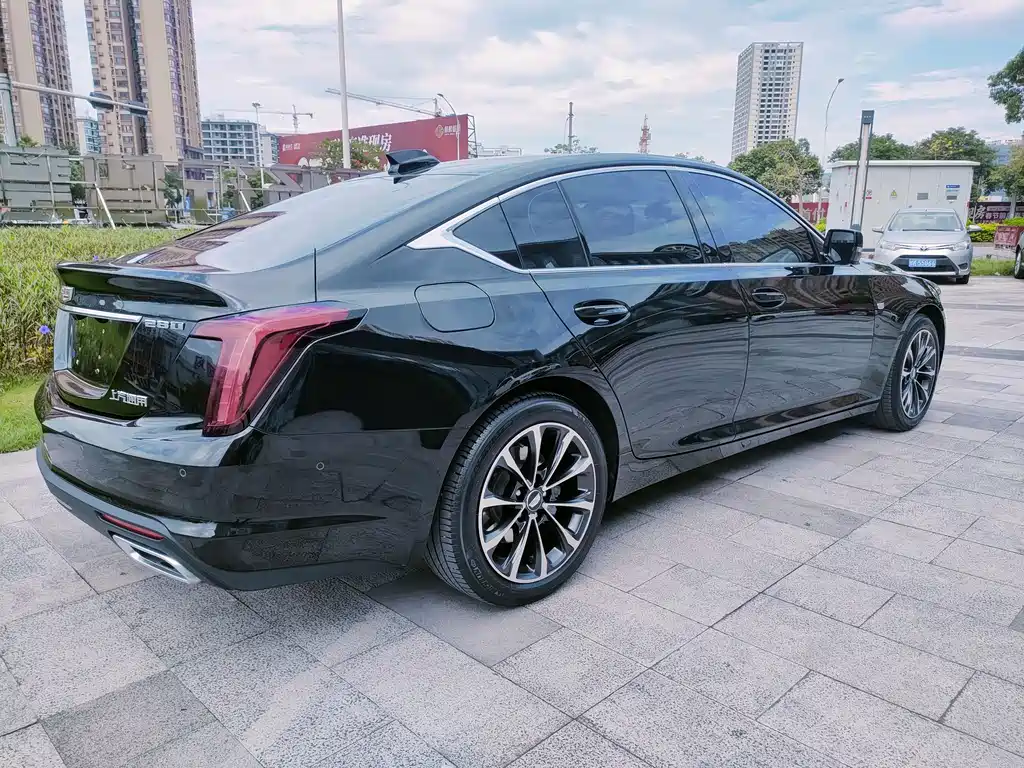 Cadillac CT5 — миниатюра 10