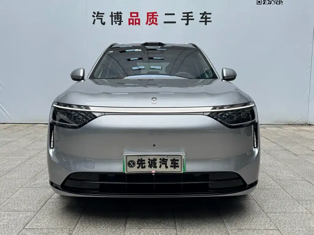 Aito M8 2025 Ultra 53.4kWh 5 мест (192 )