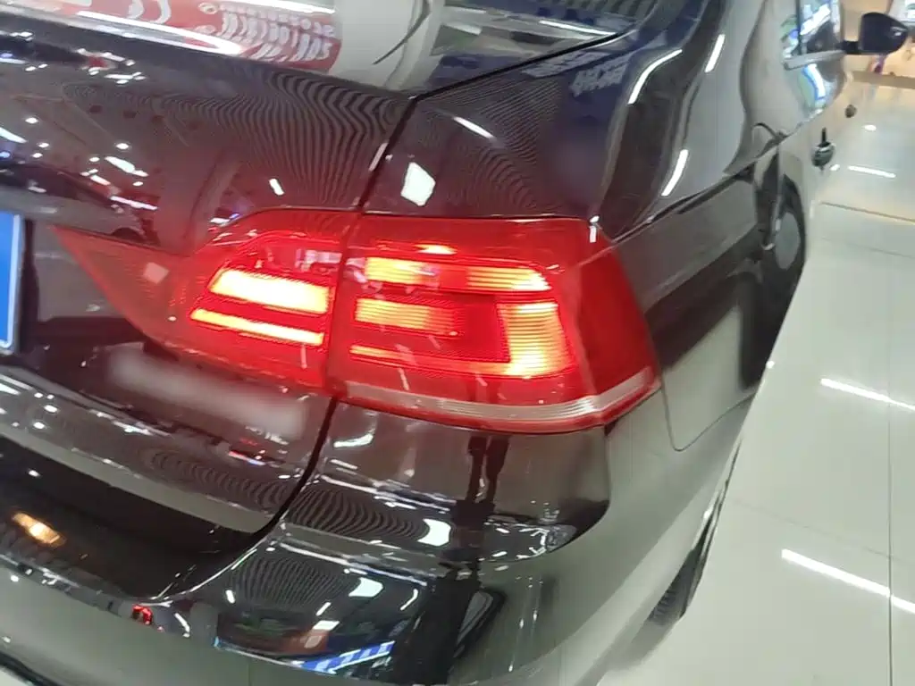 Volkswagen Santana — миниатюра 8