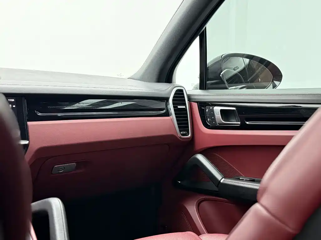 Porsche Cayenne Hybrid — миниатюра 15