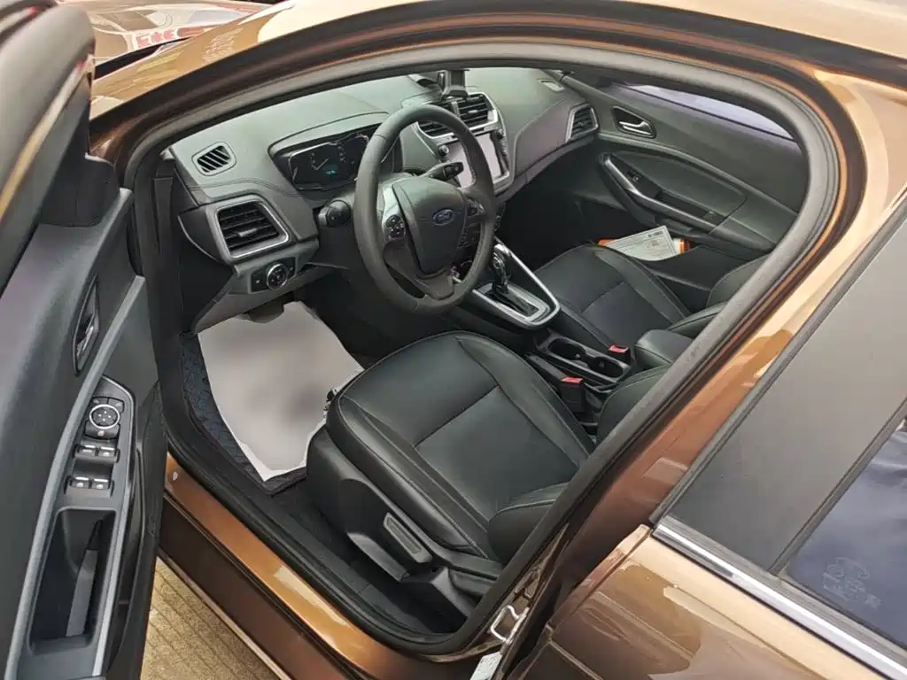 Ford Escort — миниатюра 16