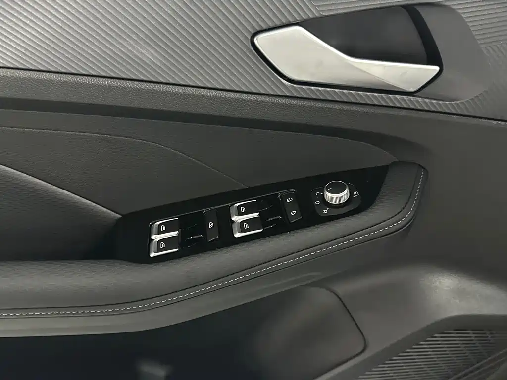 Geely Binrui — миниатюра 9