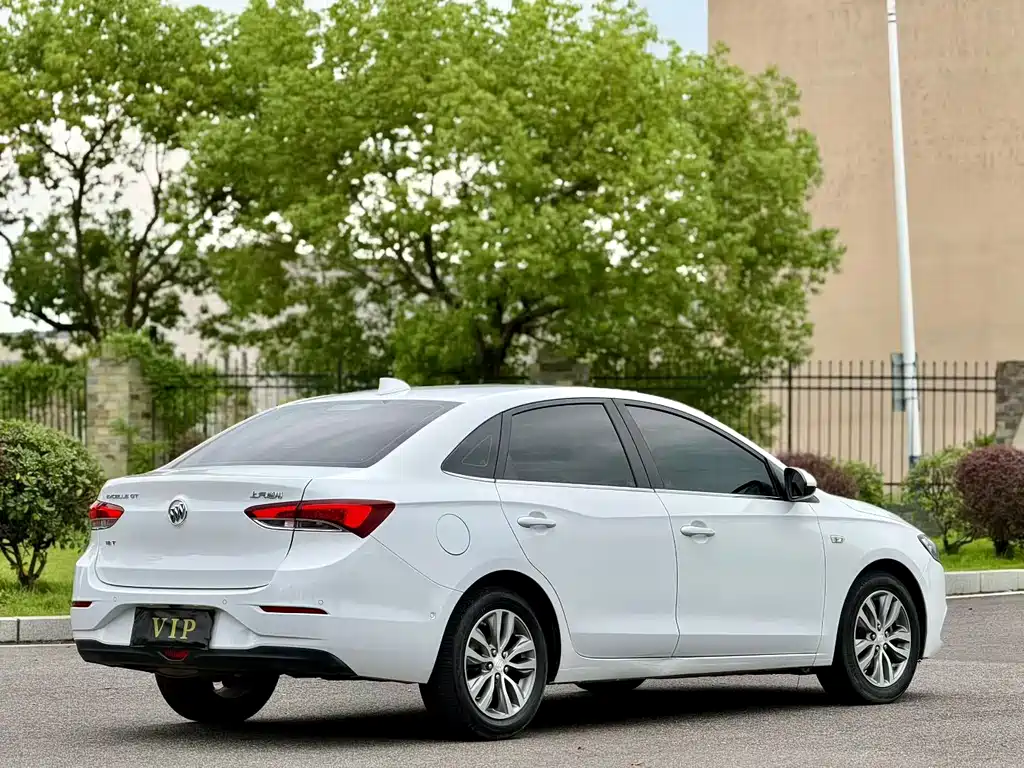 Buick Excelle — миниатюра 9