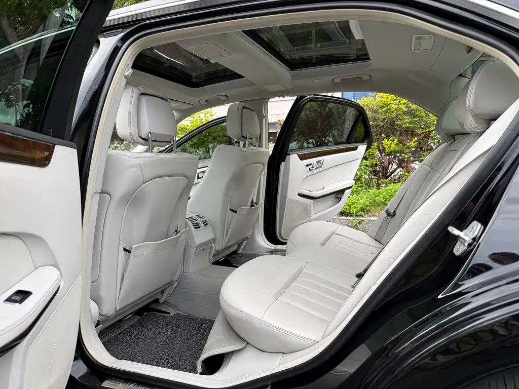 Mercedes-Benz E-Class E 2013 E 260 L CGI