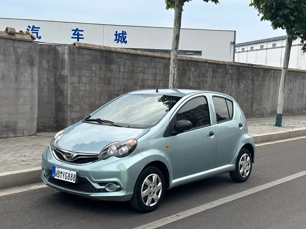 Byd F0 2016