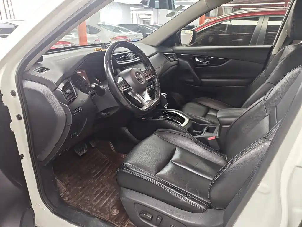 Nissan X-Trail — миниатюра 8
