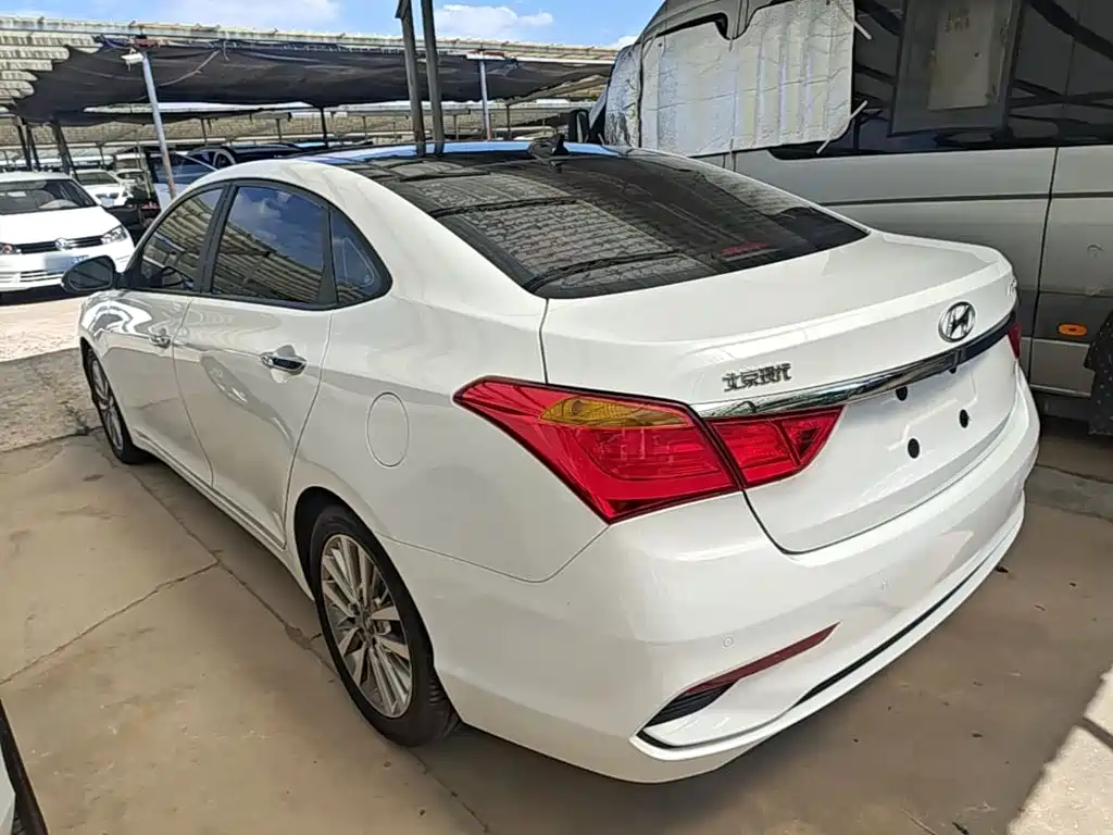 Hyundai Mistra — миниатюра 5
