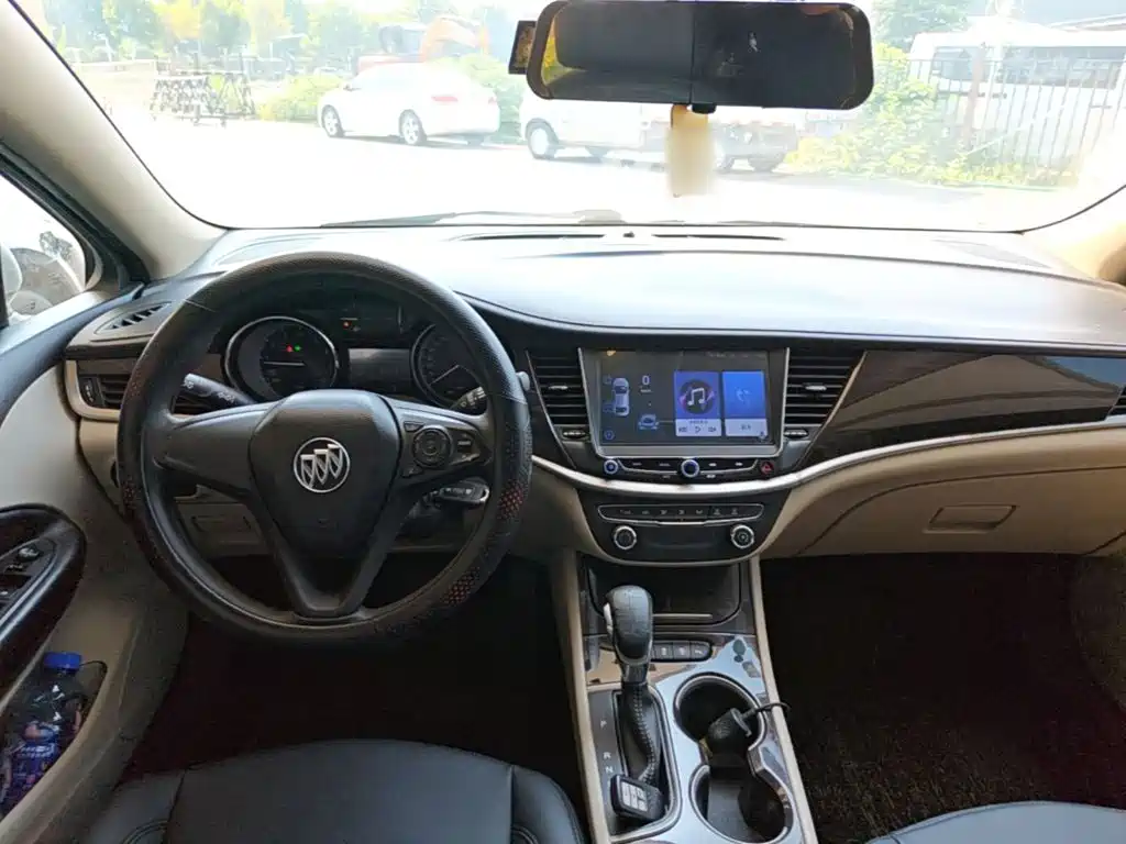 Buick Verano — миниатюра 10