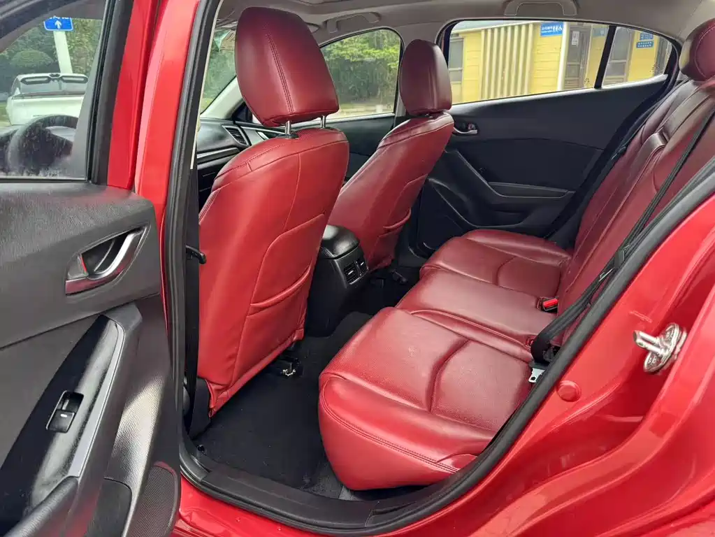 Mazda 3 Axela — миниатюра 7