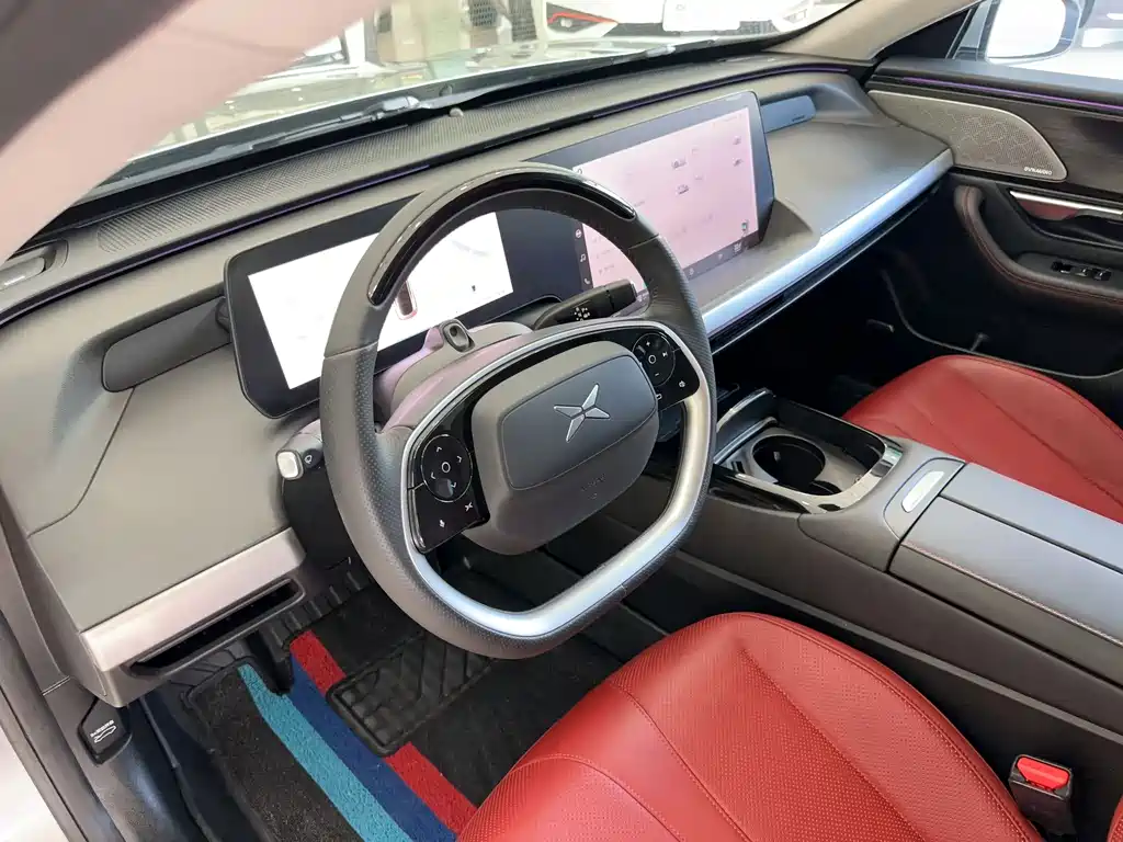 XPeng P7 — миниатюра 16