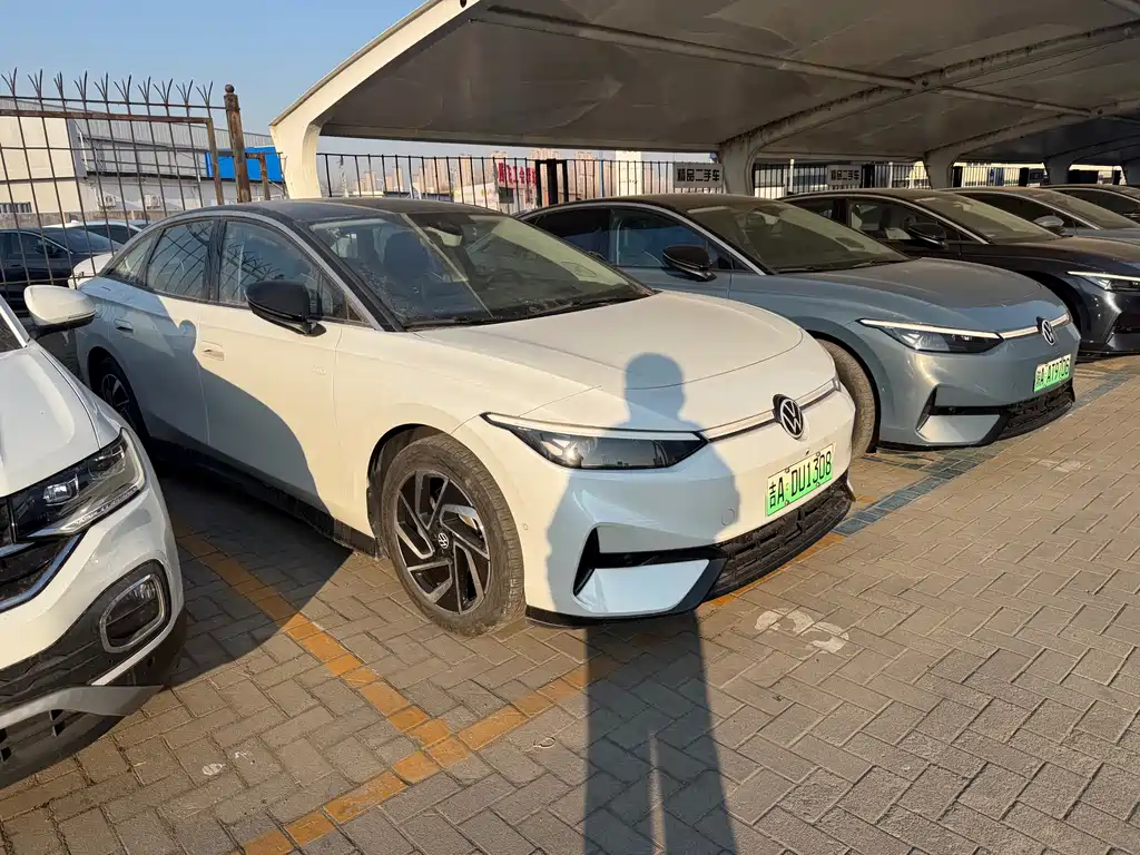 VOLKSWAGEN ID.7 VIZZION