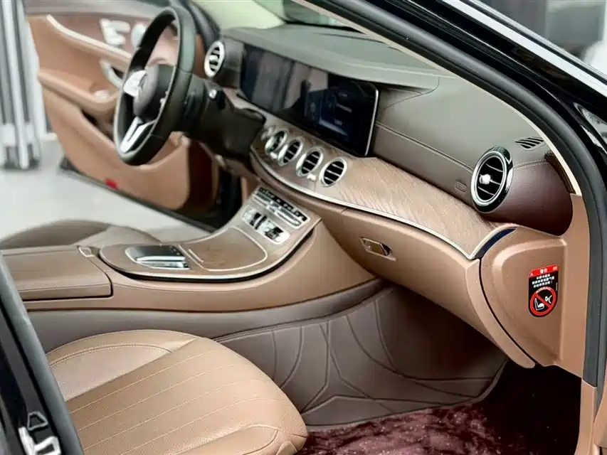 Mercedes-Benz E-Class E 2020 E 300 L Fashion