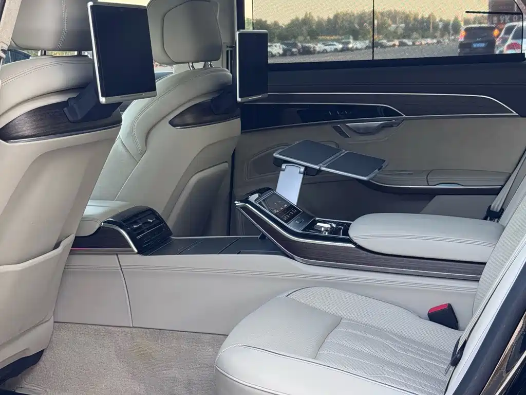 Audi A8 — миниатюра 5