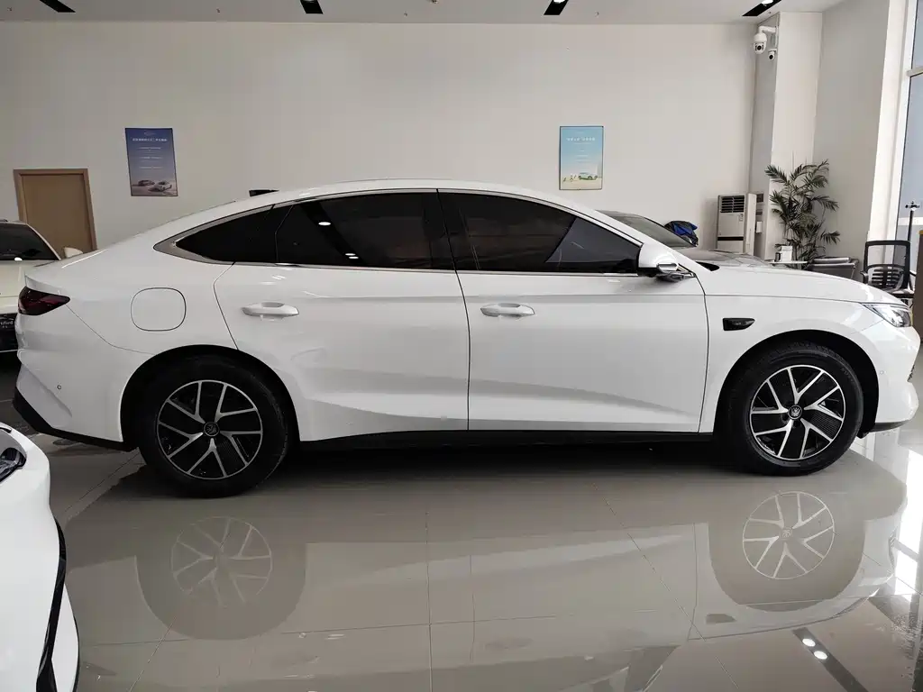 BYD Qin L — миниатюра 5