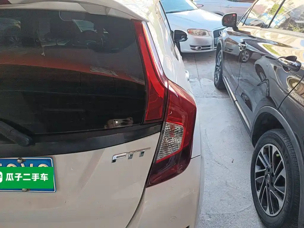 Honda Fit — миниатюра 8