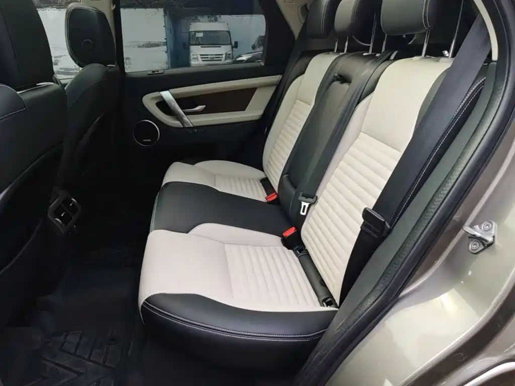 Land Rover Discovery Sport Hybrid — миниатюра 17