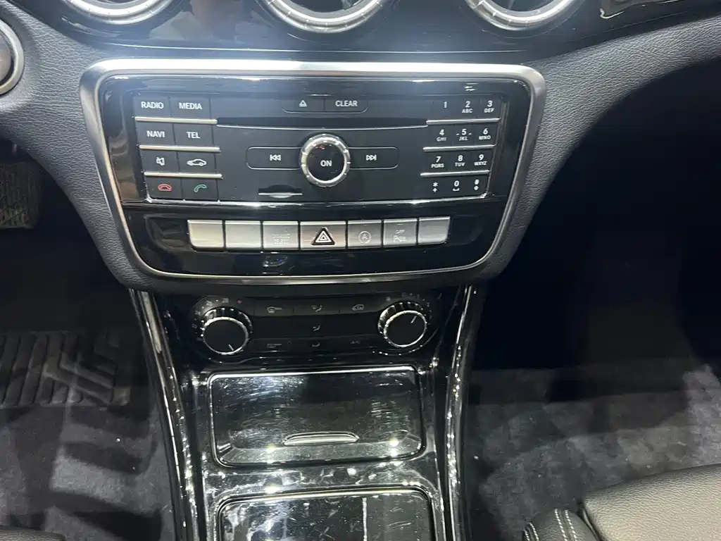 Mercedes-Benz CLA (Import) — миниатюра 8