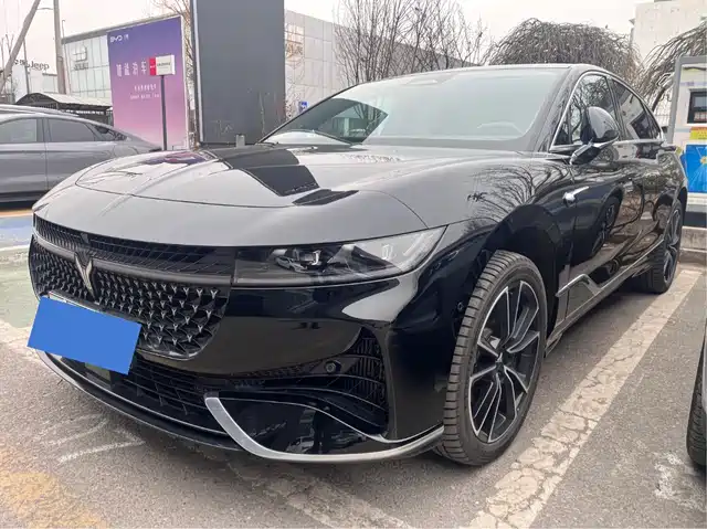 VOYAH LANTU CHASING LIGHT 2023