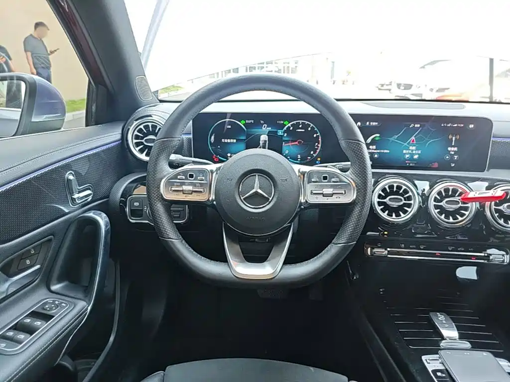 Mercedes-Benz A-Class — миниатюра 11
