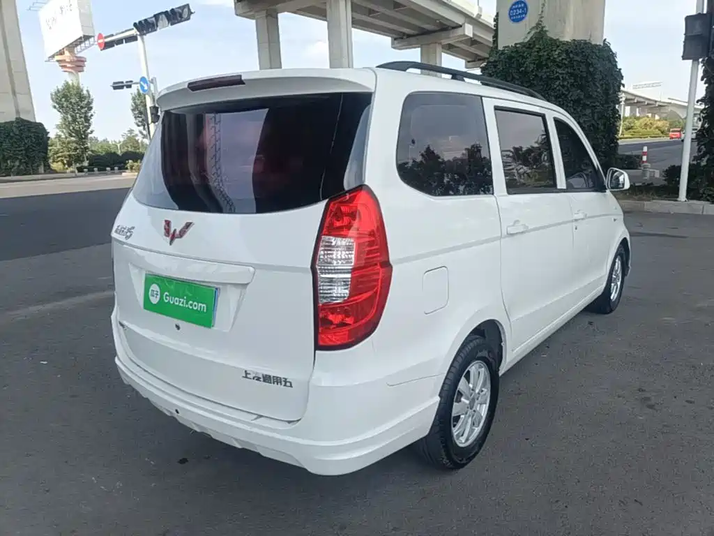 Wuling Hongguang — миниатюра 7