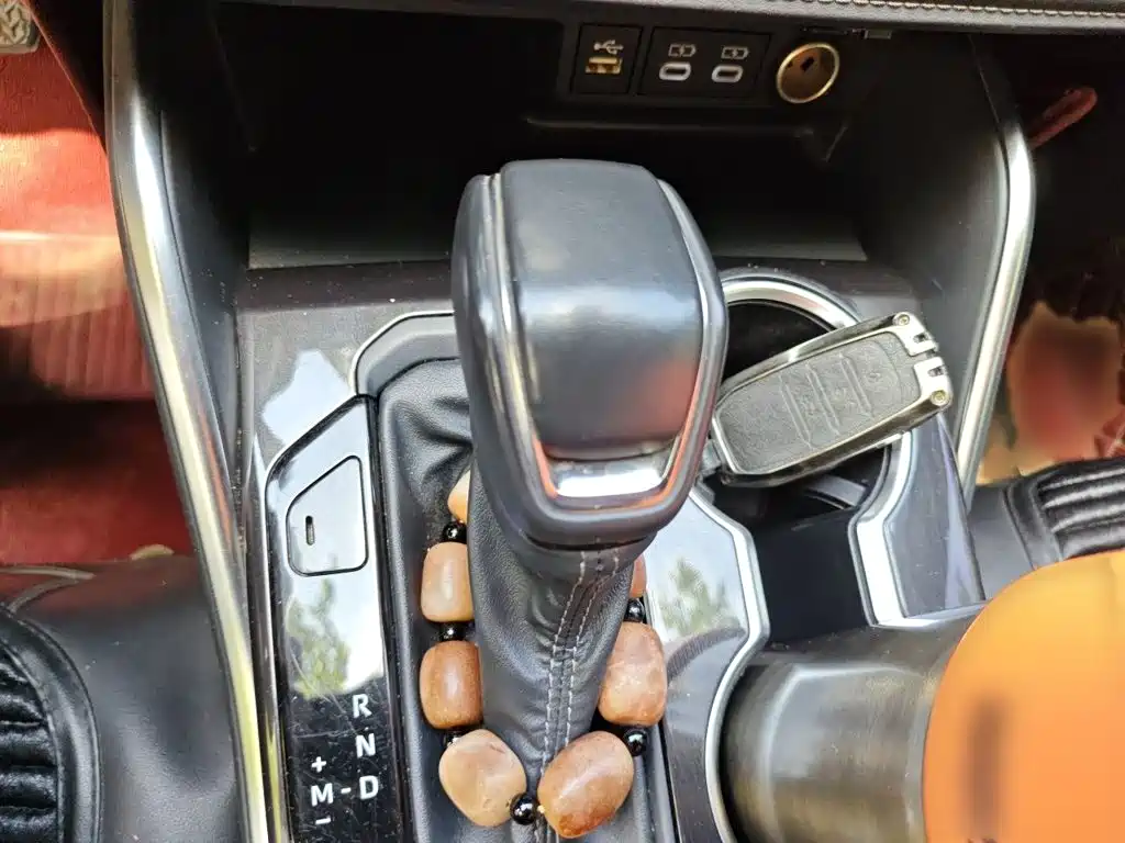 Toyota Crown Kluger — миниатюра 7