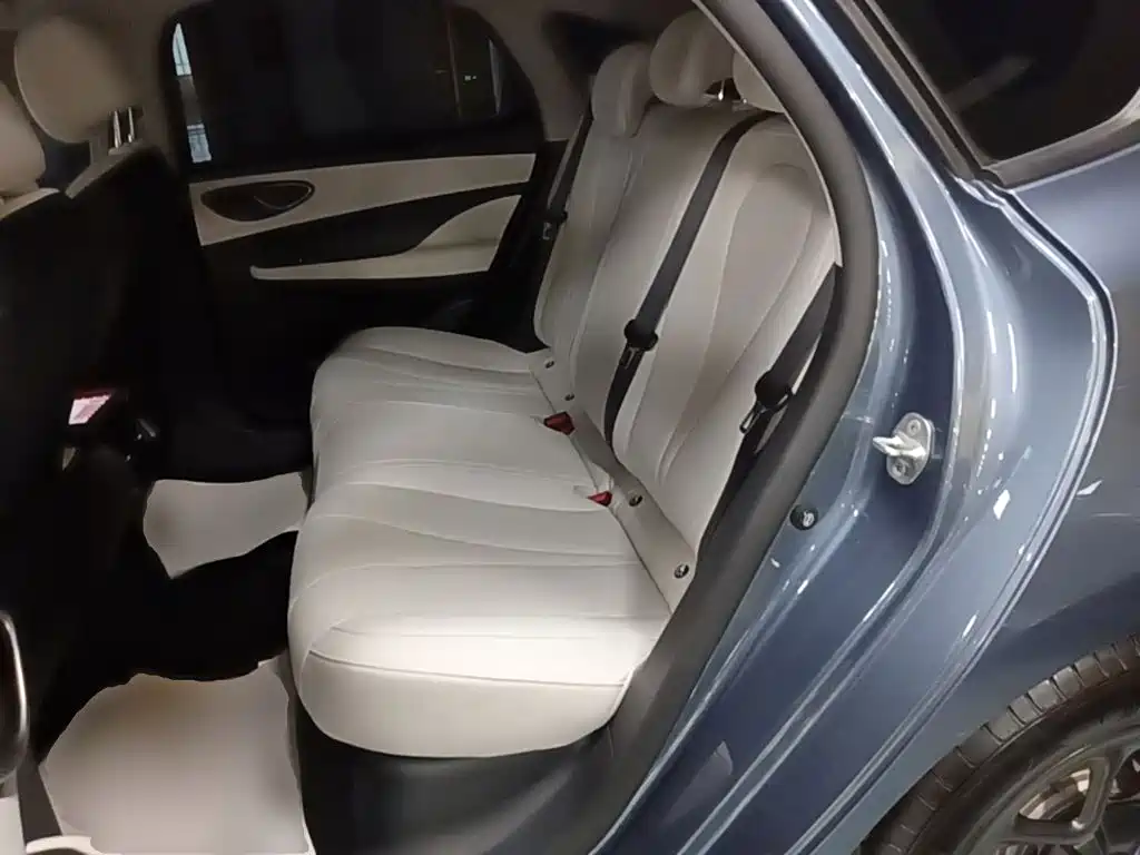 BYD Seal 05 DM-i — миниатюра 17