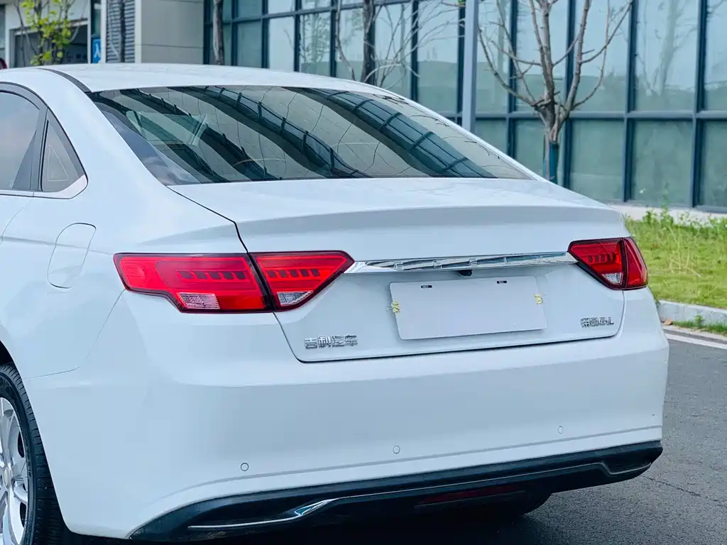 Geely Emgrand GL — миниатюра 8