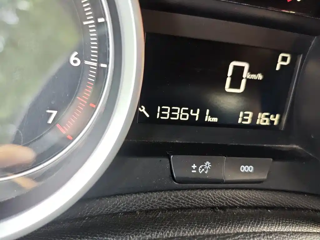 Peugeot 408 — миниатюра 13