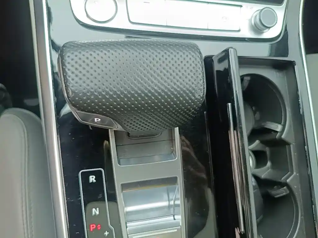 Audi Q8 — миниатюра 14