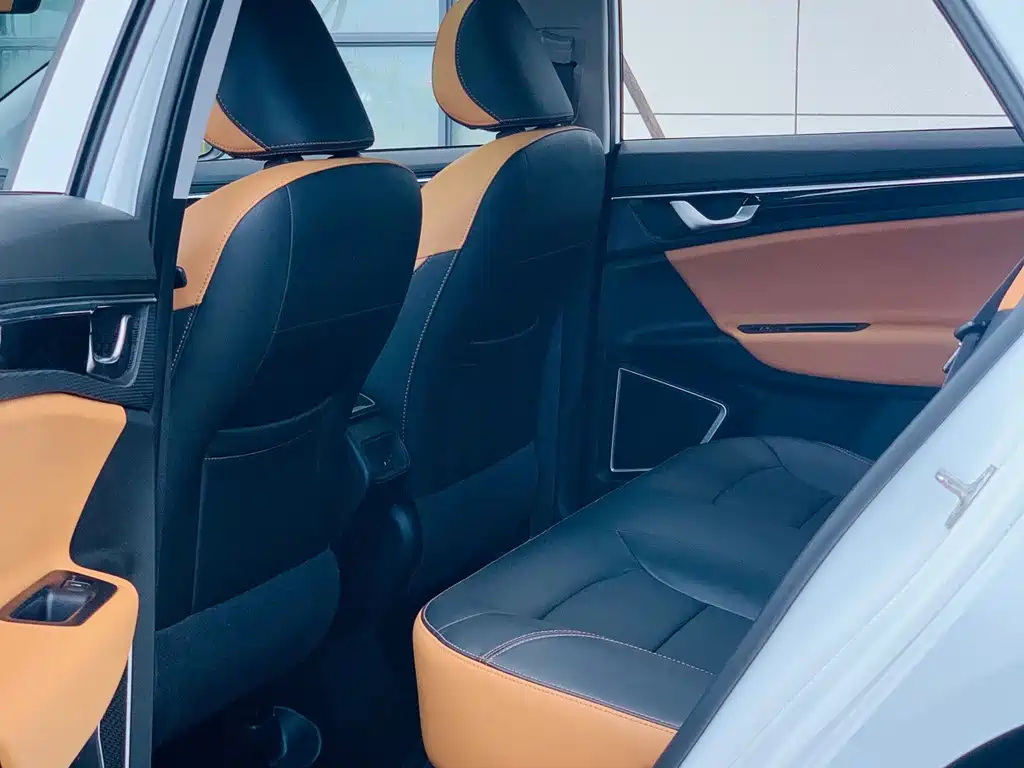 Geely Emgrand GL — миниатюра 14