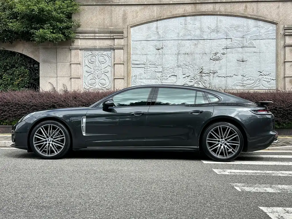 Porsche Panamera — миниатюра 3
