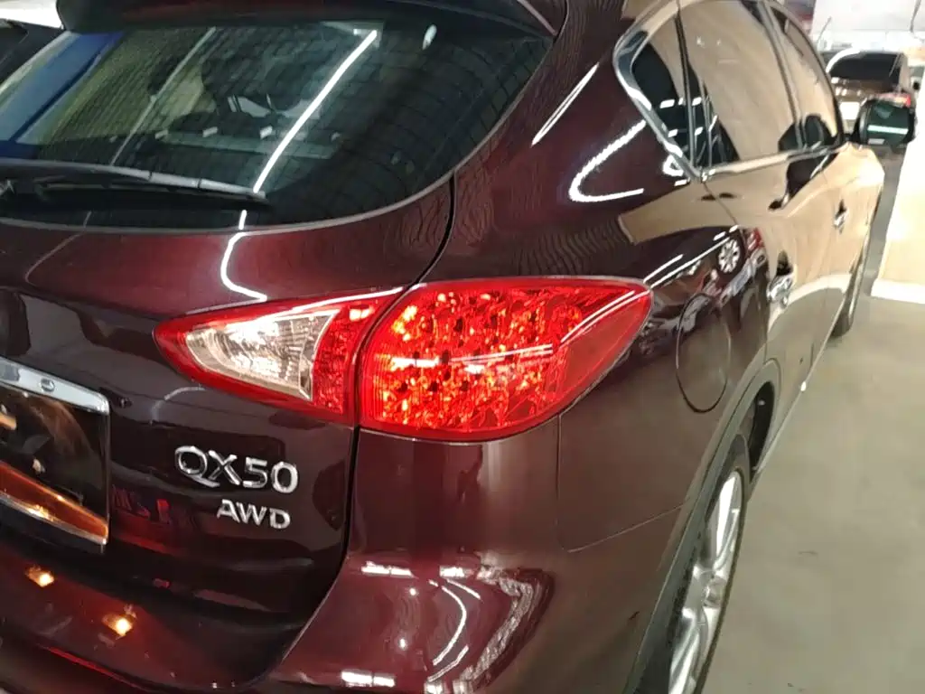 Infiniti QX50 — миниатюра 8