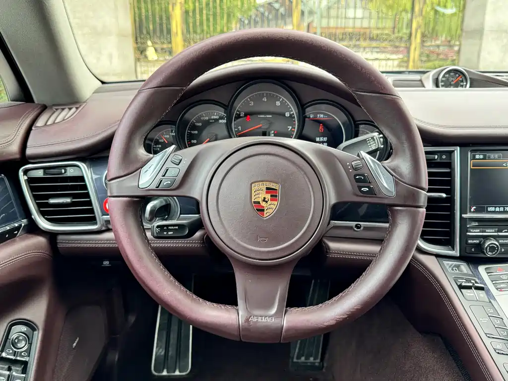 Porsche Panamera — миниатюра 11