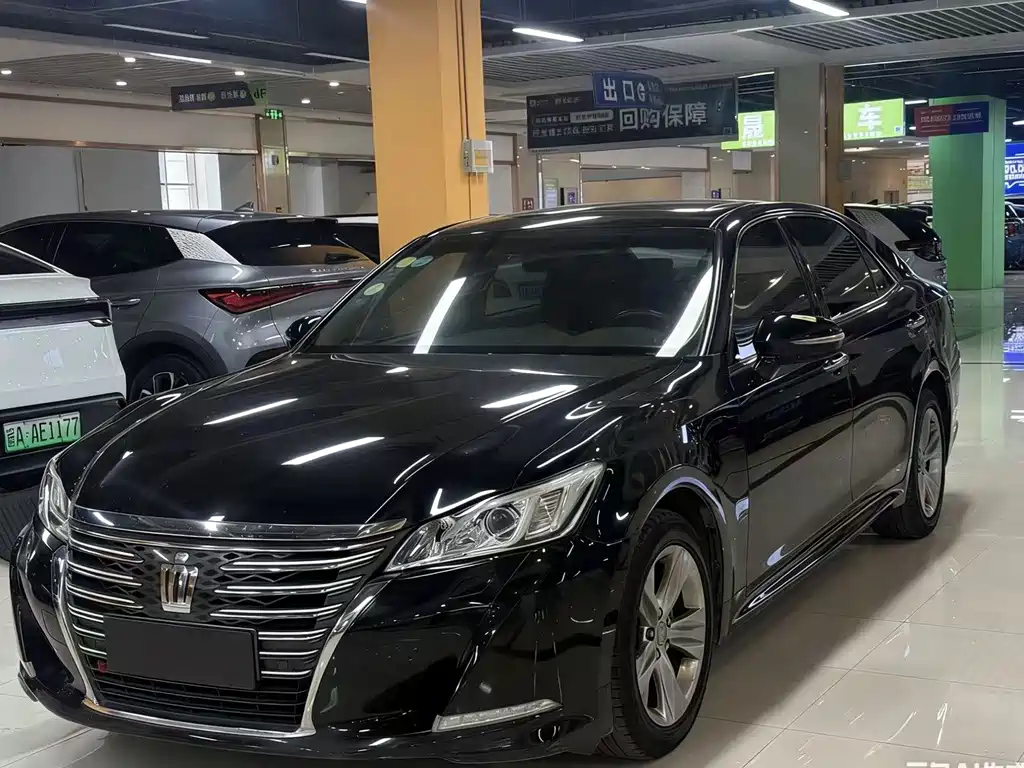 Toyota Crown 2017