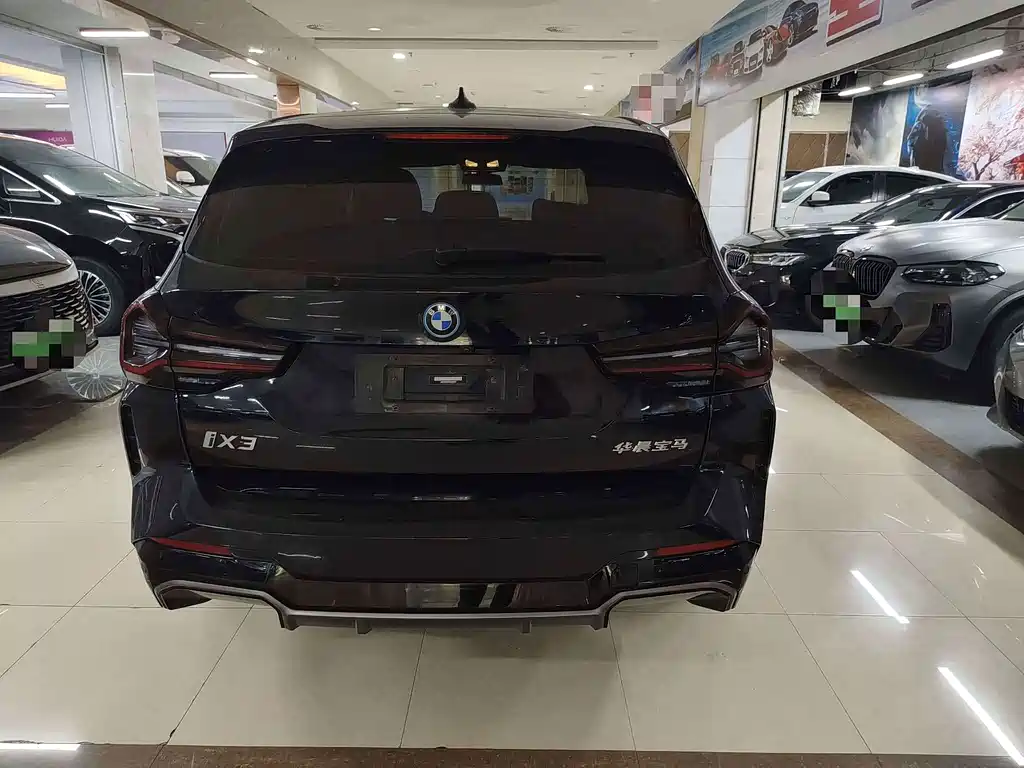 BMW iX3 — миниатюра 14