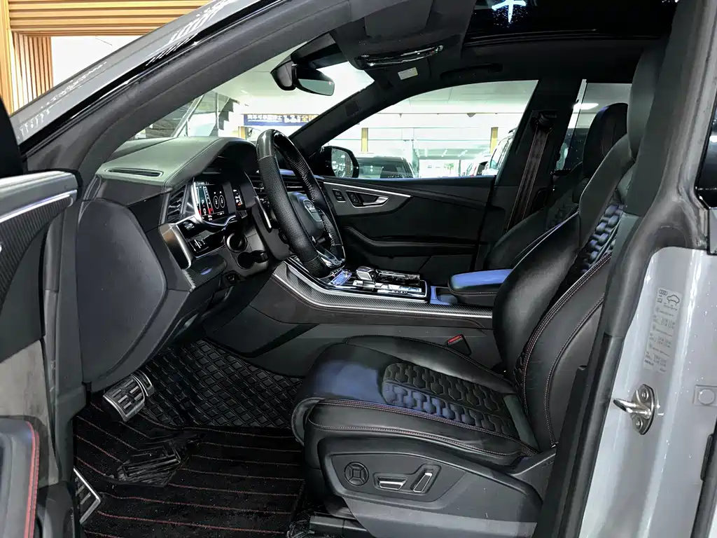 Audi RS Q8 — миниатюра 5