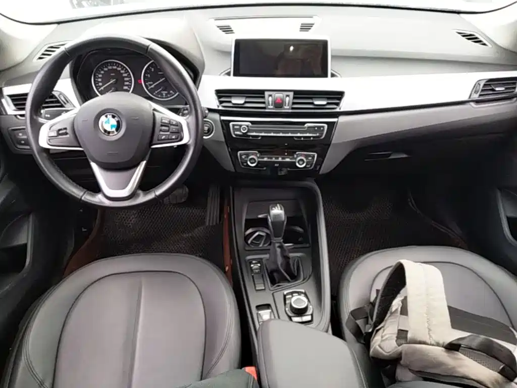 BMW X1 — миниатюра 10