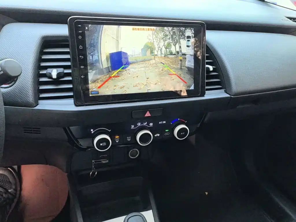 Honda Fit — миниатюра 13