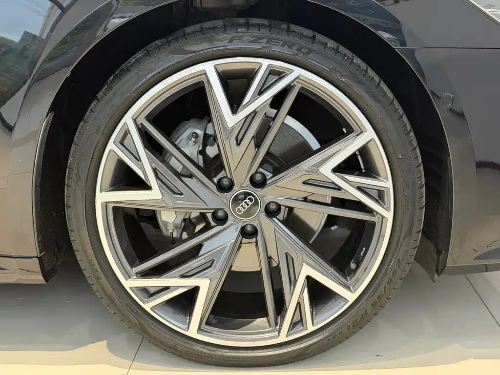 Audi A7L 2022 45 TFSI quattro S-line