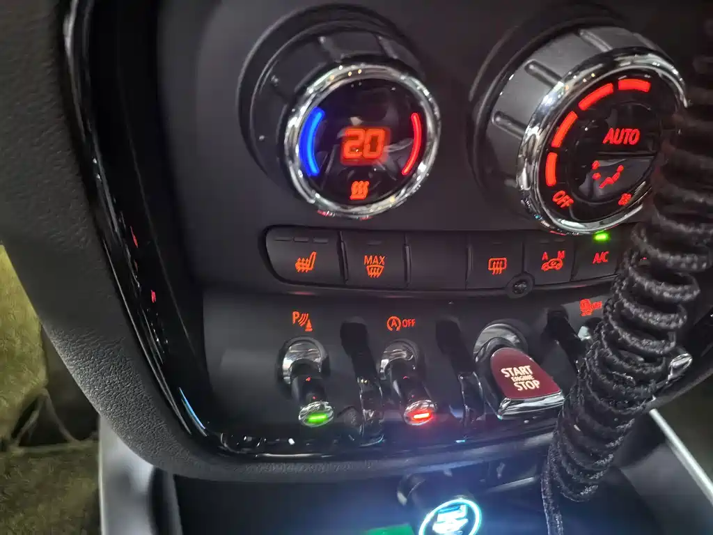MINI Mini Clubman — миниатюра 10