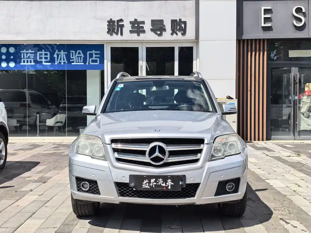 Mercedes-Benz GLK-Class (Import) — миниатюра 2