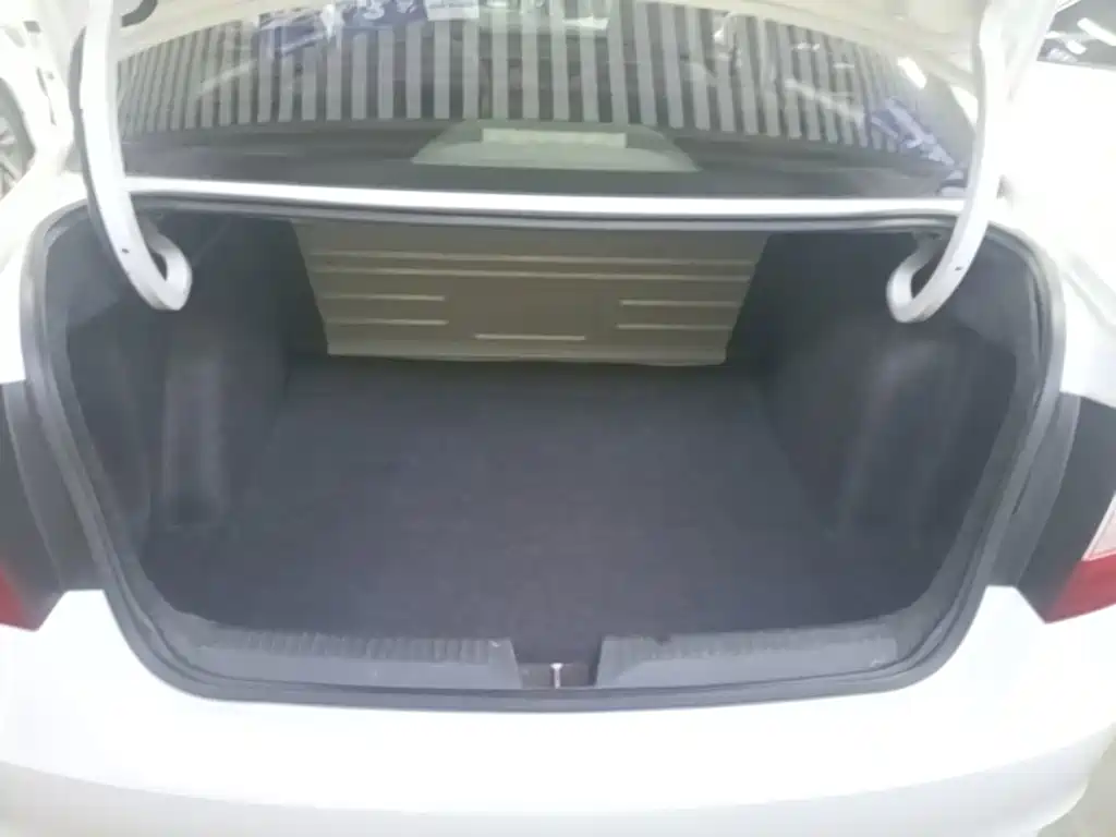 Skoda Rapid — миниатюра 19